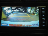 バックガイドモニターで、後方を確認しながら安心して駐車することができます。運転初心者も熟練者も必須の機能ですよ!