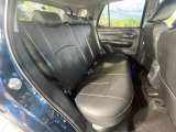 後部座席も気になるようなキズ・汚れやへたり等、大きなダメージはなく、良好な状態です。