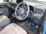 見通しのよいすっきりとした視界で、誰でも運転しやすいです。運転のしやすさは疲れにくさにも繋がりますよ♪