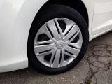 こちらは純正 ホイールキャップを装着しております☆