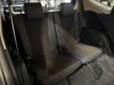 3列目シートはもちろん状態良好☆大人でもゆったりと座って頂けますので、大人数でのお出かけもラクラクです♪ご家族で、気の知れた仲間で、ドライブに行くのが楽しみですね♪