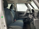 【運転席】シート周りは使用感も少なく、良好な状態となります。丁寧につかわれていたことがよくわかります。