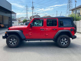 Jeep通はモデルコードで呼びます。Jeepには名前を変えずに進化してきたモデルはいくつもあります。その為、モデルはモデルコードによって呼び分けられています。