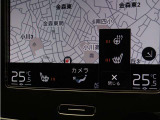 フロントには、シートヒーター&ステアリングホイールヒーターを装備!厳寒の地、北欧スウェーデン発祥のブランドならではのオプションアイテムです。