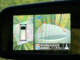 【アラウンドビューモニター】専用のカメラにより、上から見下ろしたような視点で360度クルマの周囲を確認することができます☆死角部分も確認しやすく、狭い場所での切り返しや駐車もスムーズに行えます。