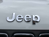 「どこにでも行ける。何でもできる。」Jeepに息づく自由の精神はその素晴らしい性能で、Jeepだから辿り着ける未知なる世界へ誘い心と身体を開放します。