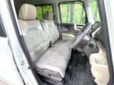 運転席シート廻りは使用感も少なく、良好な状態となっています。丁寧に使われていたことがよくわかりますね。
