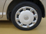 純正ホイールキャップ付きです。