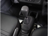 自動車保険も取り扱いしております!同居のご家族でお車をお持ちの方がいらっしゃる場合は等級を交換したほうが良いかどうか、最適な提案をいたします!