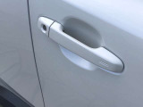 スマート機能付き運転席ドアハンドルです!!左側も同様です♪