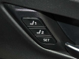 運転席のパワーシートは2名様分までメモリー機能付きです。