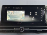 今や必須アイテムのドライブレコーダーも装着。映像はナビ画面で確認することができます。