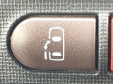 【パワースライドドア】スマートキーや運転席のスイッチでスライドドアの開閉が可能♪電動だから力を入れてドアを開ける必要が無く、小さいお子様でも、重い荷物を持っている時もラクに開け閉めできます♪