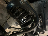 お車を安心してお乗りいただく為には、足回りの定期点検が欠かせません。サービスサポート(有償保証)では無料点検もご提供しており、安心のカーライフをお過ごしいただけるサポート体制が整っています。