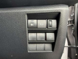 運転席の操作箇所です。操作のしやすさを重視したシンプルなデザインになっております♪