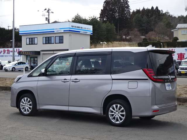 トヨタ ノア 2.0 X の中古車詳細 (33,000km, シルバー, 岩手県, 317.9
