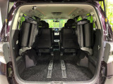 後席を格納すると、これだけの広さが!シーンに合わせたシートアレンジで、大きな荷物も積むことが出来ます♪