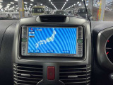 いまや必須装備「ナビゲーション」搭載!知らない場所に、スイスイッとドライブ。なんて便利な機能でしょうか?もう、これなしではハンドルを握れませんね!でも、運転中の操作は危険ですのでご注意ですね♪