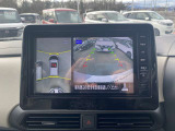 上からまる見え!アラウンドビューモニターの画像です。純正ナビに映してあります。お車を真上から見たような映像をミラーやナビ画面に映し出す事によって、車両の周囲を確認し、駐車時や発進時の運転をサポート。