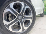 【純正17インチアルミホイール】外観にマッチした純正アルミホイールを装着しております。各種社外アルミホイールや、スタッドレスタイヤも取扱いしております。是非ご相談ください♪