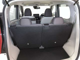 広々としたラゲージスペースを備えています。大きなものや長さのある荷物もしっかりと積み込めます。