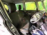 運転席シート廻りは使用感も少なく、良好な状態となっています。丁寧に使われていたことがよくわかりますね。
