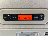 【リアオートエアコン】広い後部座席には必須の機能!風量や温度を自動で調整し前席と同様な車内環境にしてくれるリアオートエアコンを装備。夏の暑さも冬の寒さもストレスなく快適にお過ごしいただけます♪