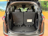 普段のお買い物や通勤、送迎等に十分な荷室スペースを確保しております。セカンドシートを倒すと、大きな荷物の積載も可能です♪