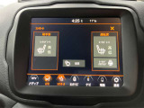 タッチスクリーンをタップするかスワイプするだけですべての機能を呼び出せます。Apple CarPlayおよびAndroid Autoに対応しスマートフォンとのシームレスな 連携も実現。さらに、USBポートを標準装備しています。