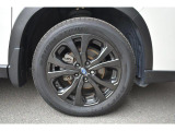 純正18インチアルミホイル/タイヤサイズは225/55R18です
