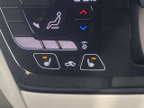 運転席、助手席にシートヒーター装備。冬場の寒い時に座面を温めてくれます。