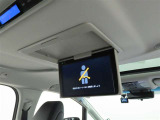トヨタ純正12.1型後席ディスプレイを装備しております。