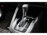 扱いやすい位置に配置されたフロアオートマチックです☆CVTを採用で滑らかでスムーズな走りが楽しめますよ♪