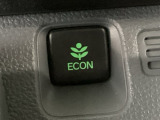 ★ECONスイッチ★ エコドライブを加速しよう!スイッチをONにすると、運転の仕方によるロスを抑え込み燃費をよくするようクルマが頑張ります(*^ー^*)燃費向上にチャレンジ♪
