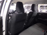 当店では専任のメカニックが大切なお客様のお車を一台一台丁寧に整備いたします。自社認証工場にてリフトアップし下回りまでキッチリ検査いたします。