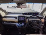 【前方視界】開放的な前方視界!運転がしやすく疲れにくいです♪窓が大きく、見通しがとっても良いおクルマですよ♪