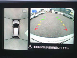 『上から丸見え』のアラウンドビューモニター搭載!車を上から見下ろした状態がナビ画面に映し出されるので、前後・左右の障害物を確認でき、安心・安全です♪一度使用すると、手放せなくなる装備です!