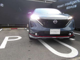 LEDヘッドライトです。夜道でも明るいですよ。