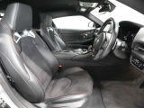スタイリッシュな室内で運転もしやすいです♪使い勝手の良い配置も考えられています!!