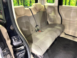 後部座席も気になるようなキズ・汚れやへたり等、大きなダメージはなく、良好な状態です。