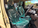 運転席シート廻りは使用感も少なく、良好な状態となっています。丁寧に使われていたことがよくわかりますね。