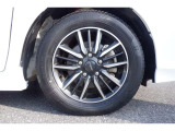 アルミホイール付!!足元のオシャレだけでなく、燃費向上にも繋がります。