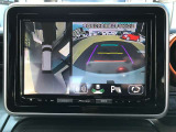 純正ナビと全周囲カメラ装備で後退も安心