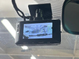 【ドライブレコーダー】ドライブレコーダー装備!走行中はもちろん、あおり運転や事故に遭遇した際、映像で記録し、万一のリスクに備えます。※記録用SDカードはお客様ご自身でご準備いただく必要があります。