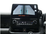 パノラミックビューモニター装備!サイドビュー/車両に取り付けたフロント、サイド、バックカメラの映像を合成しての映像を画面上に表示させることで、低速時の運転を補助する装置です。車両本体の取扱書もお読みく