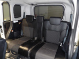 前席シート:座り心地が良く、長距離ドライブでも疲れにくいシートです。