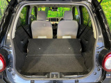 普段のお買い物や通勤、送迎等に十分な荷室スペースを確保しております。セカンドシートを倒すと、大きな荷物の積載も可能です♪