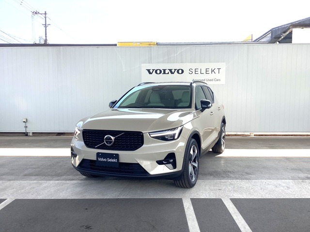 XC40 ウルトラ B4 AWD ダークエディション 4WD 