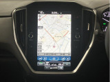 11.6インチのセンターインフォメーションディスプレイ装備!ナビ・オーディオ・空調コントロール・ドライブモードセレクト等々、多岐にわたる情報の表示が可能です!表示はナビ地図です。