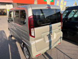 ☆お車についた傷やヘコミ、事故の修理もハヤシにお任せください。自社鈑金工場で修理ができますの安心です☆